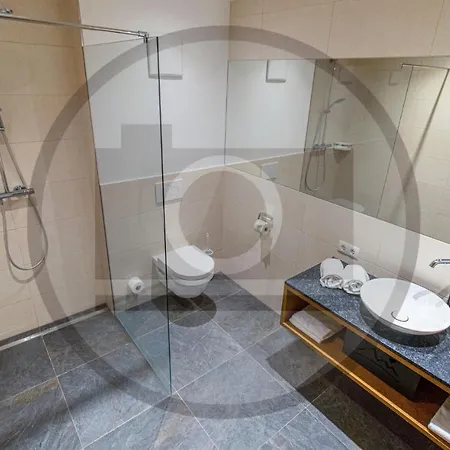 Beautiful In W/ Wifi And 1 Bedrooms *